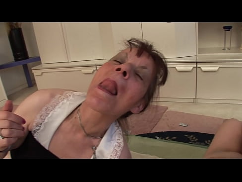 ❤️ Tá triúr ag beirt sheanmháthair agus seanathair amháin ️  Porn  ag ga.com-fullporner.ru ❤